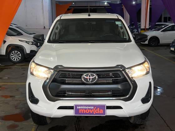 TOYOTA HILUX 2.8 D-4D TURBO DIESEL CD POWER PACK 4X4 AUTOMÁTICO TOYOTA HILUX 2.8 D-4D TURBO DIESEL CD POWER PACK 4X4 AUTOMÁTICO